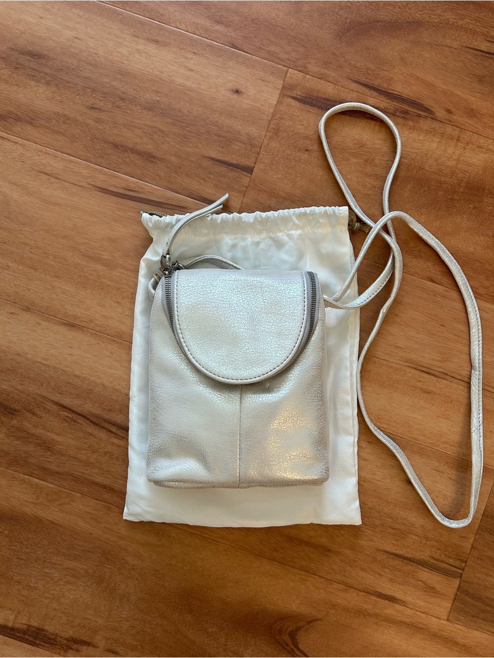 NWT Hobo Fern Crossbody, Metallic Silver